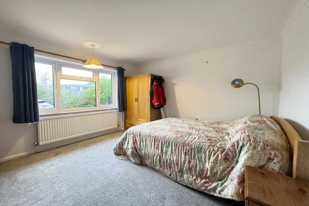 House in Southampton - More
