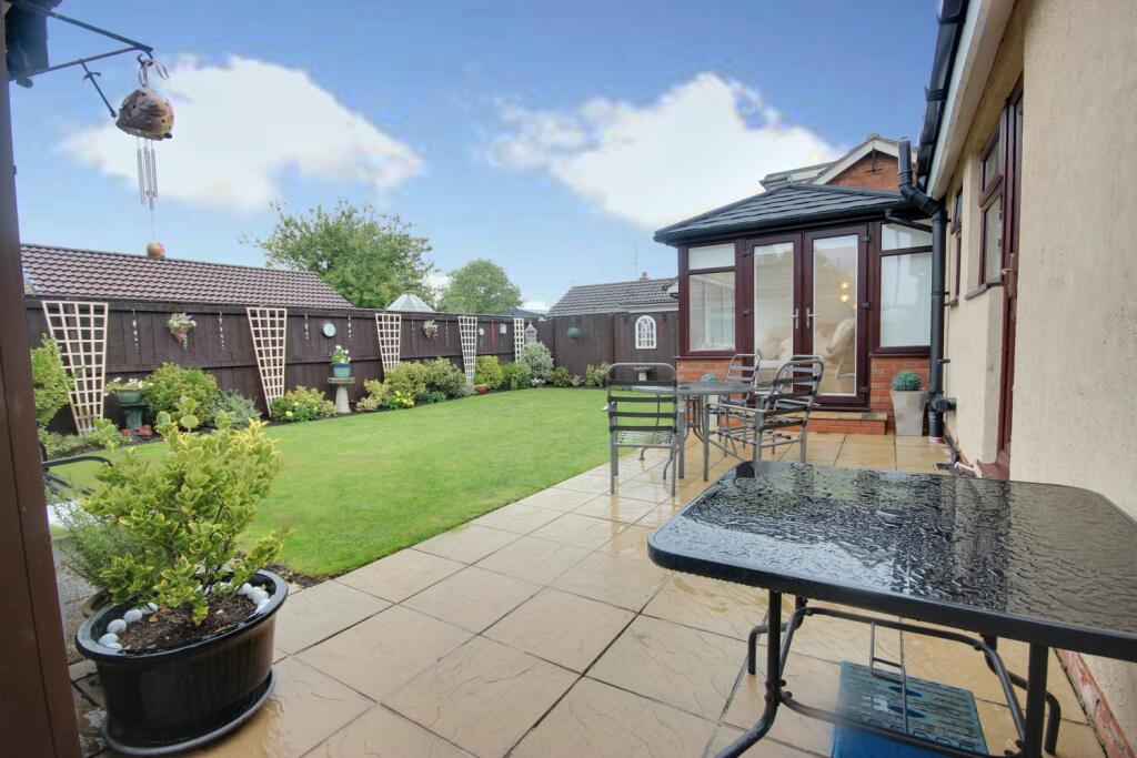 Main image of property: 9 Dene Close, Dunswell, Hull