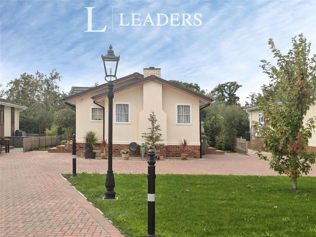 Main image of property: Maidstone Road, Paddock Wood, Tonbridge