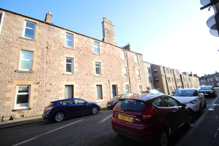 Main image of property: 32B James Street, Riverside, Stirling, FK8 1UG