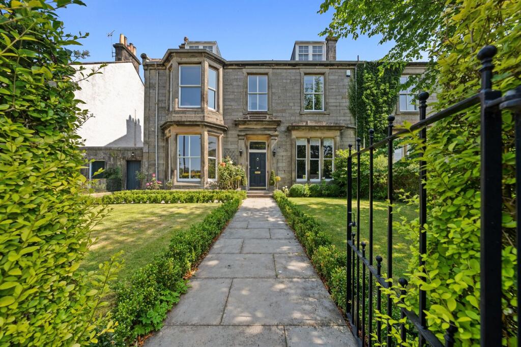 Main image of property: Victoria Place, Stirling, FK8