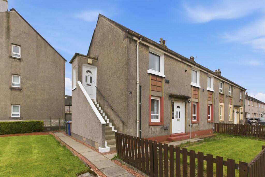 Main image of property: Kirklandneuk Road, Renfrew, PA4