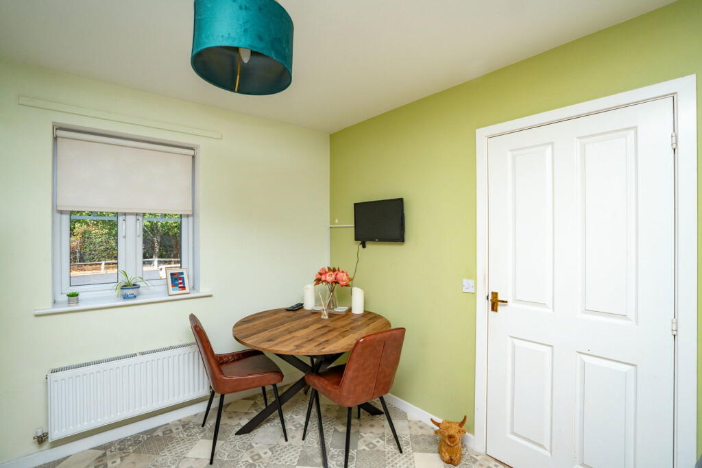 House in Malvern Hills, Malvern - More