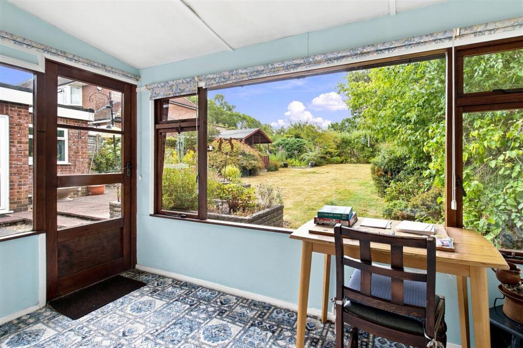 Bluebridge Road, Brookmans Park photo 4