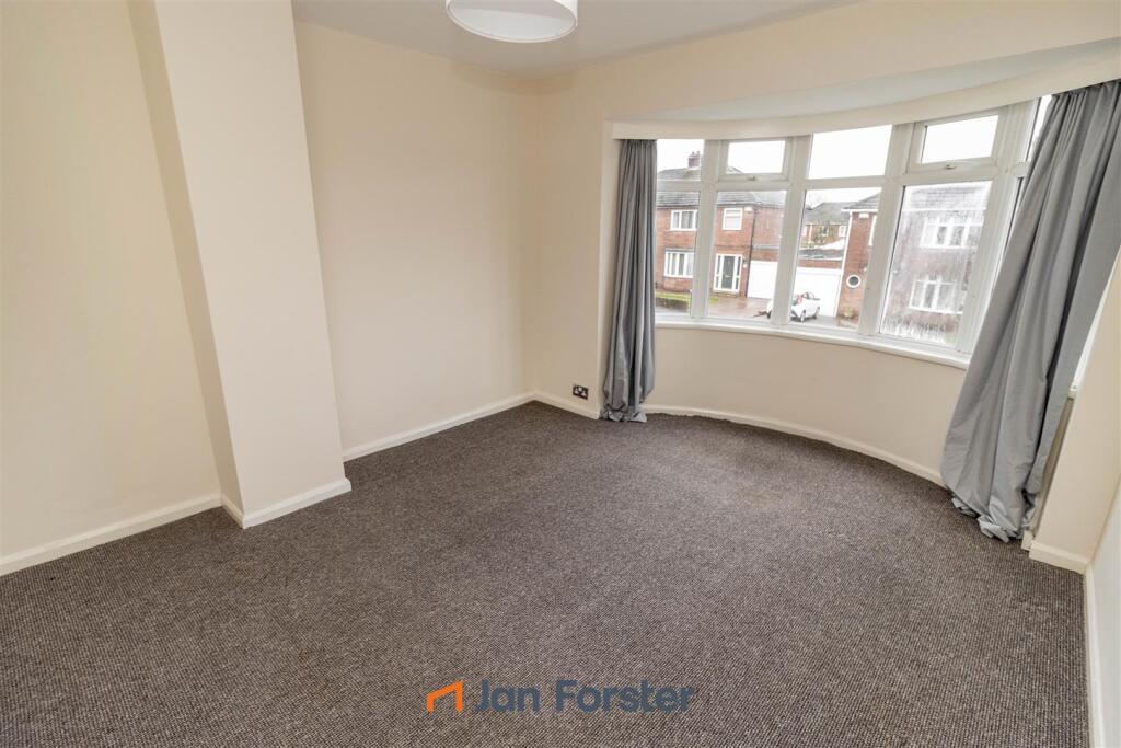 House in Newcastle upon Tyne, North Gosforth - View 4