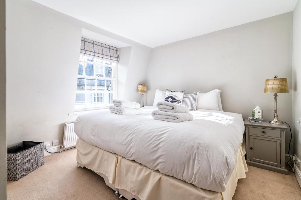 Apartment in London - View 3