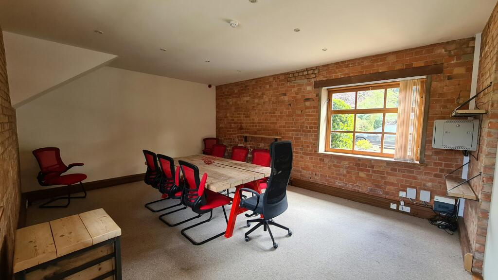 Office 9 Landscape 2.jpg