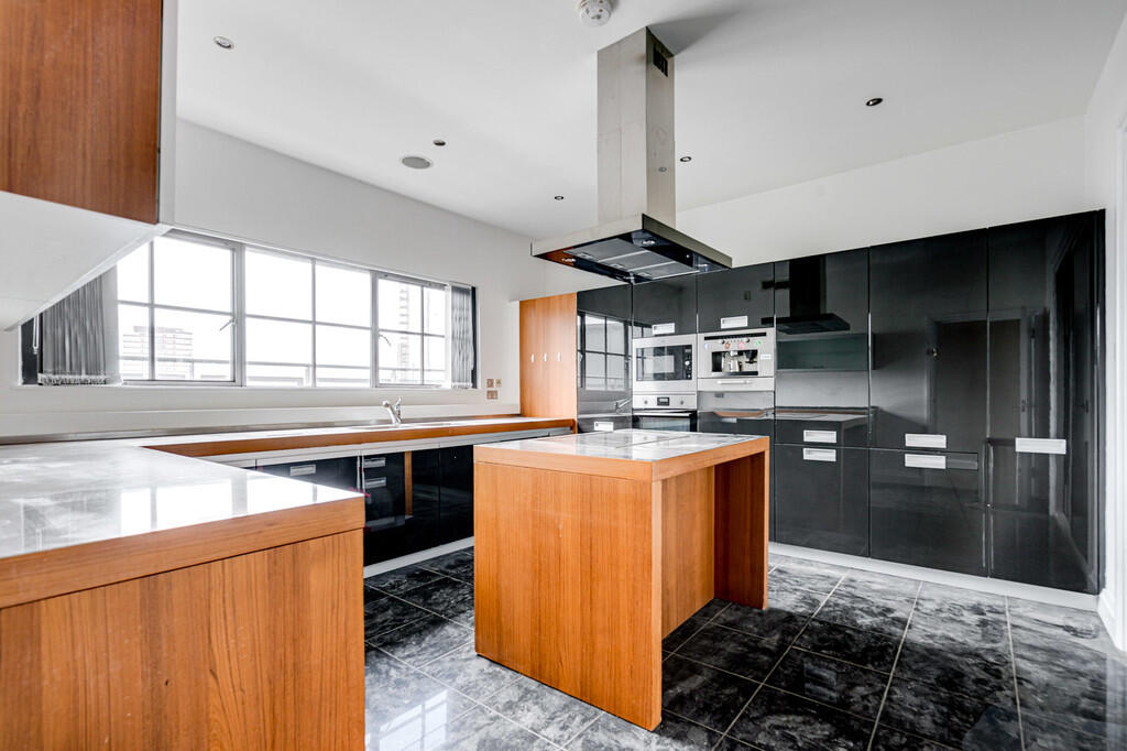 3 bedroom penthouse for rent