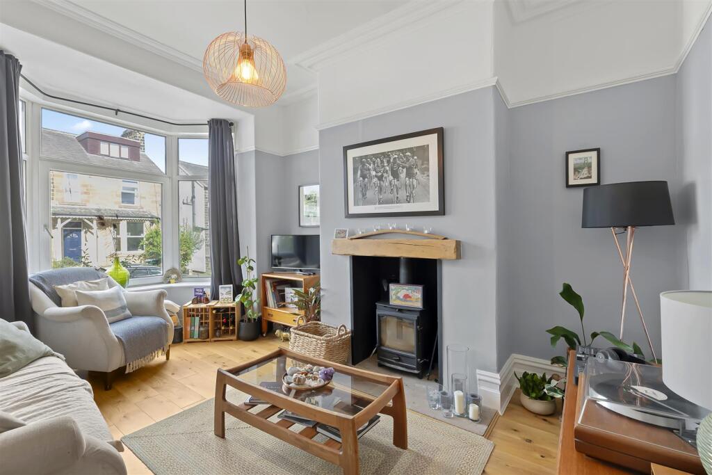 House in Bradford, Grove Road, Ilkley - View 2