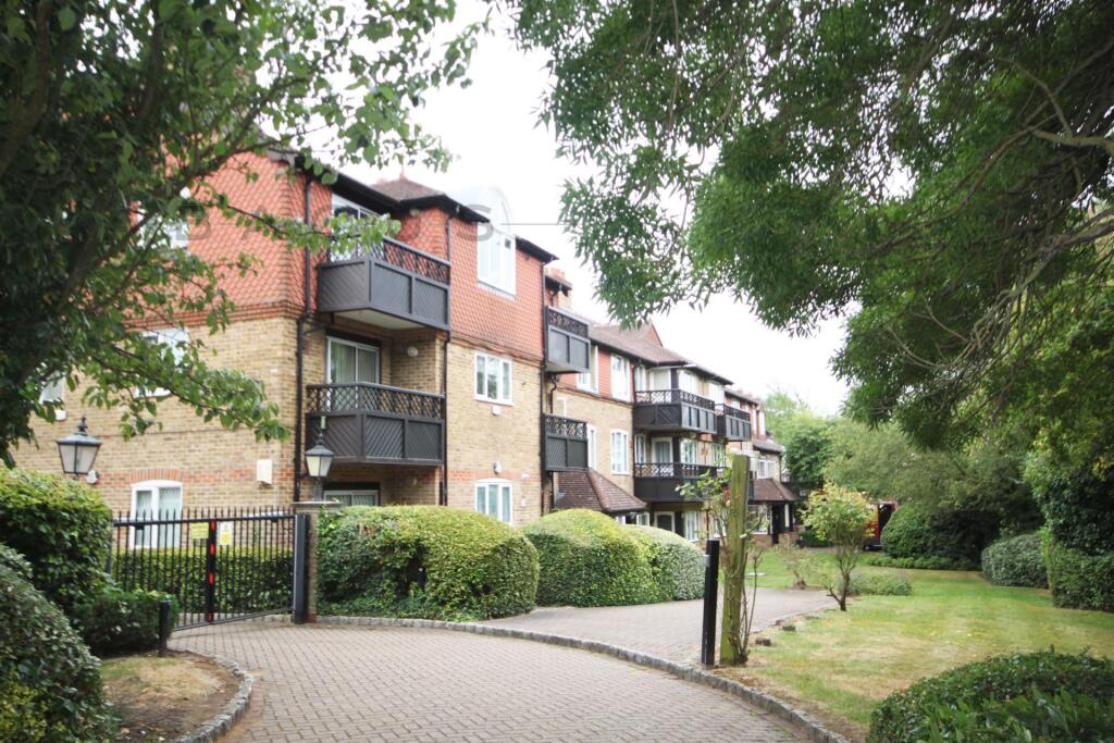 Apartment in Harrow - View 3