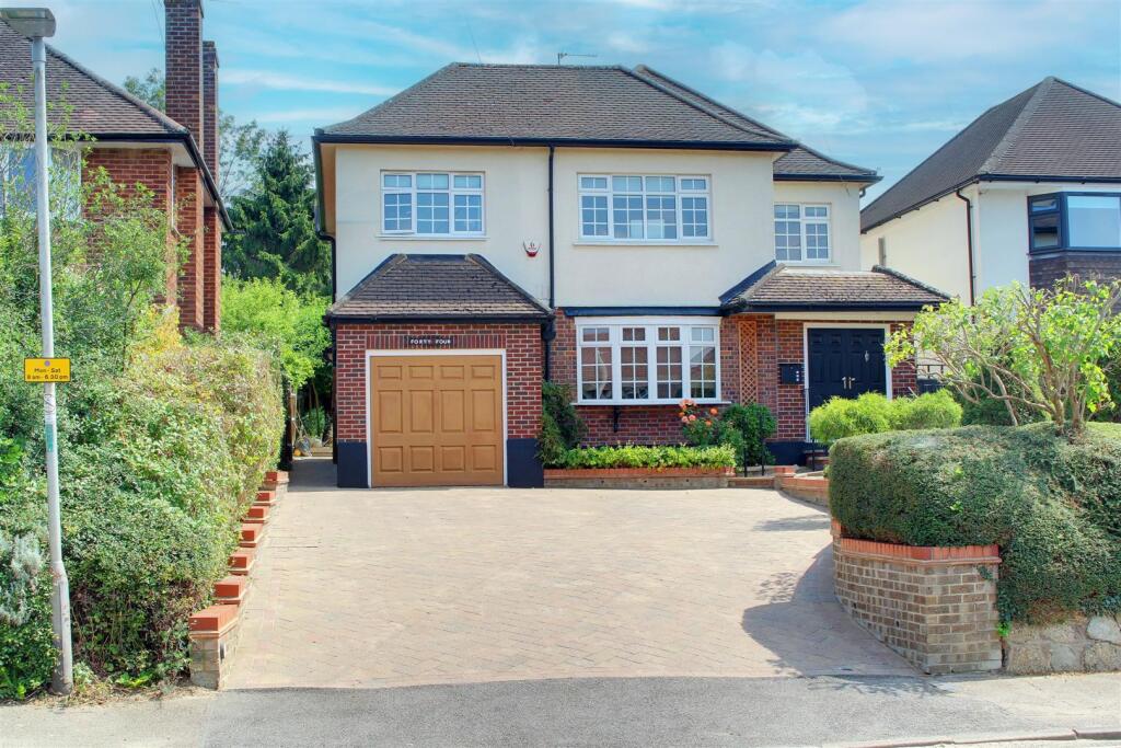 Bluebridge Road, Brookmans Park