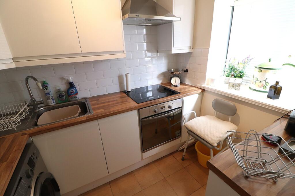 House in Stevenage, Old Town - View 4