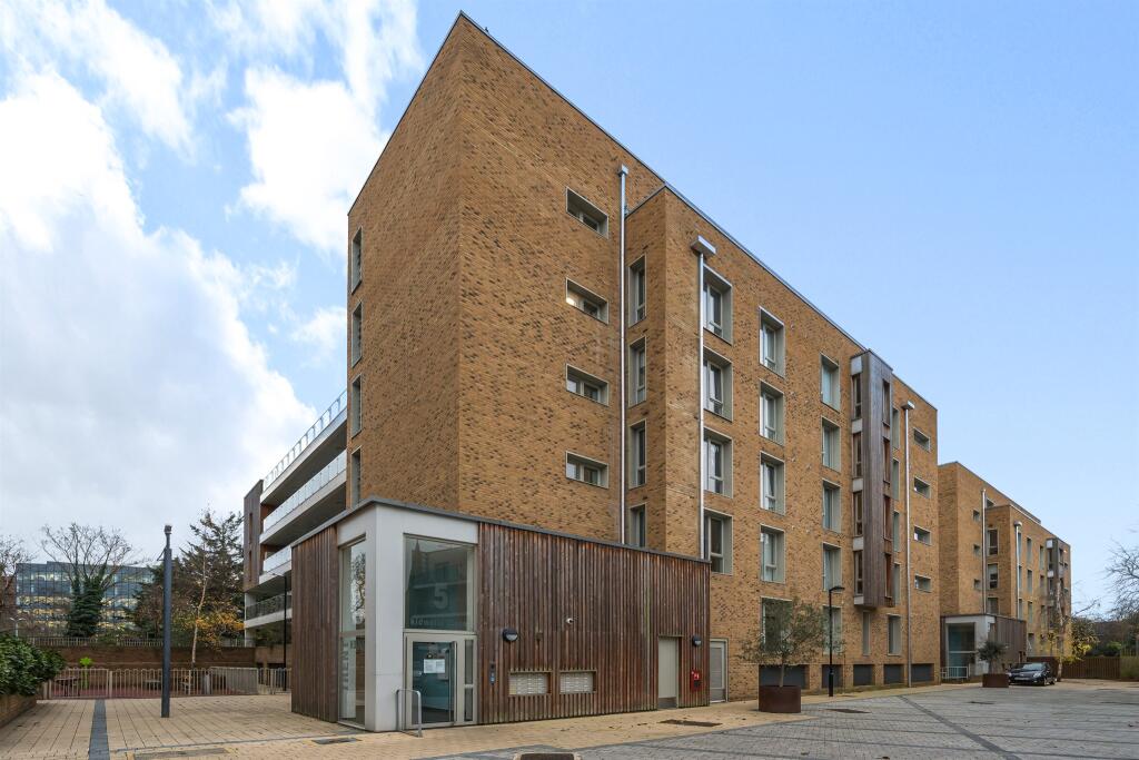 Main image of property: Kidwells Close, Maidenhead