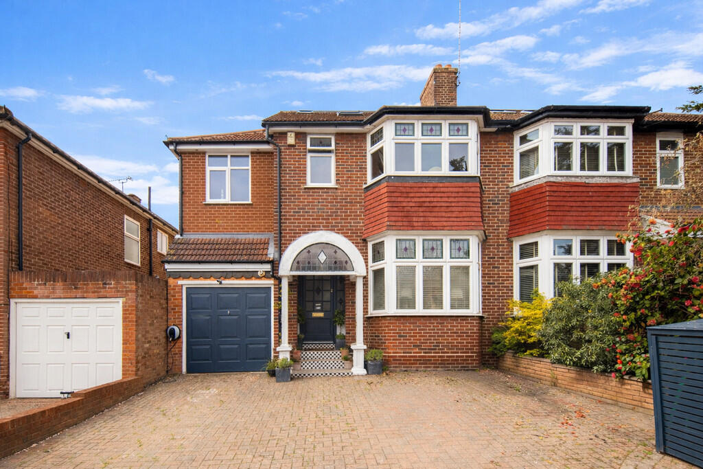 Main image of property: Abbottsford Gardens