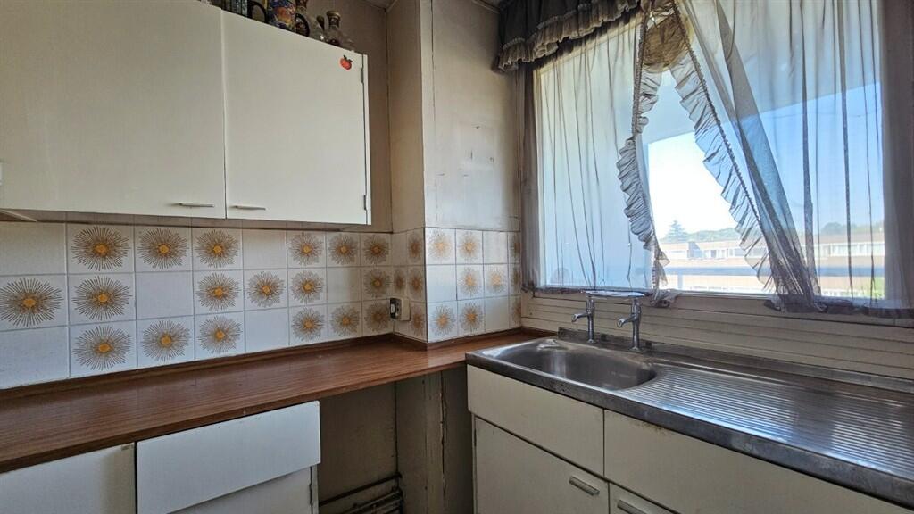 Apartment in Bromley - View 2