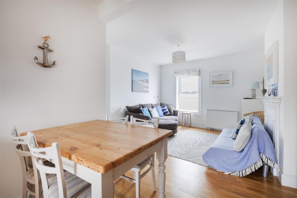 Apartment in East Suffolk, Southwold - View 3