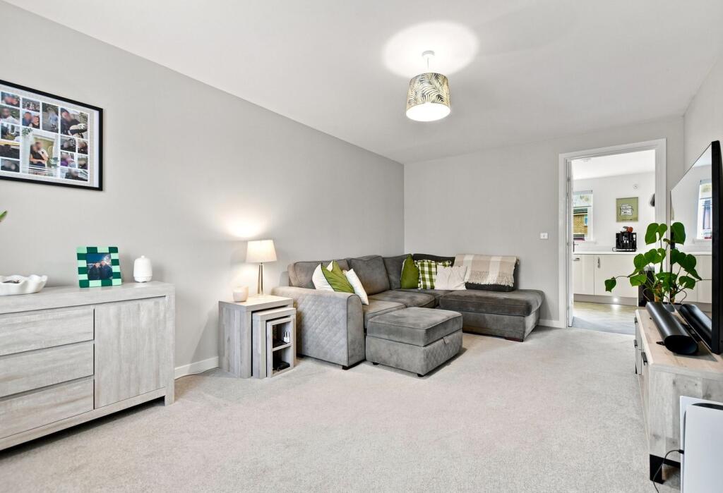 House in Irvine, Riverside Business Park, Girdle Toll - View 2