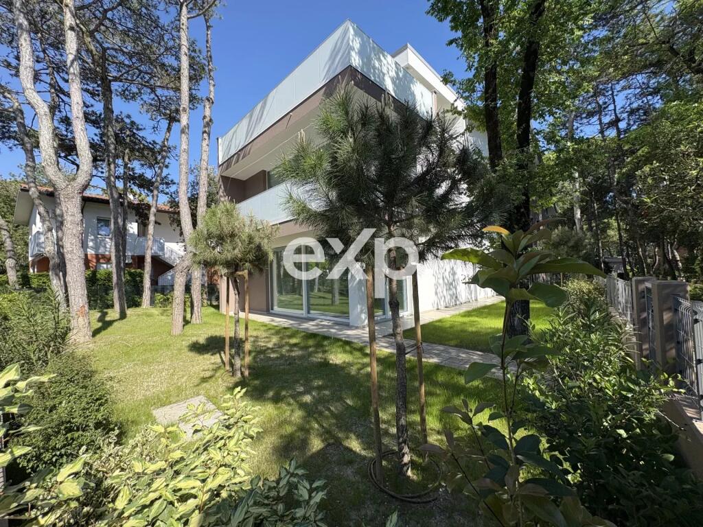 Main image of property: Friuli-Venezia Giulia, Udine, Lignano Sabbiadoro