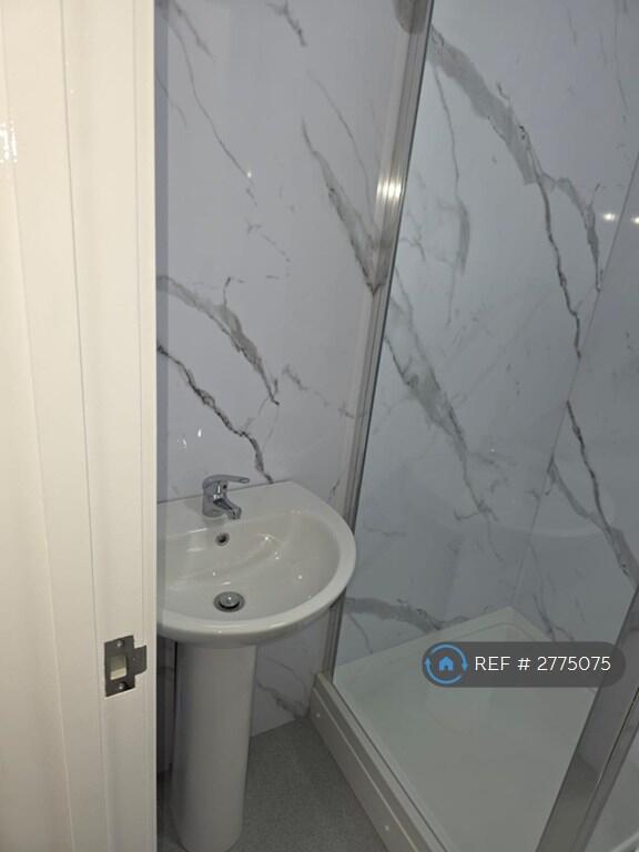 1 bedroom flat share for rent