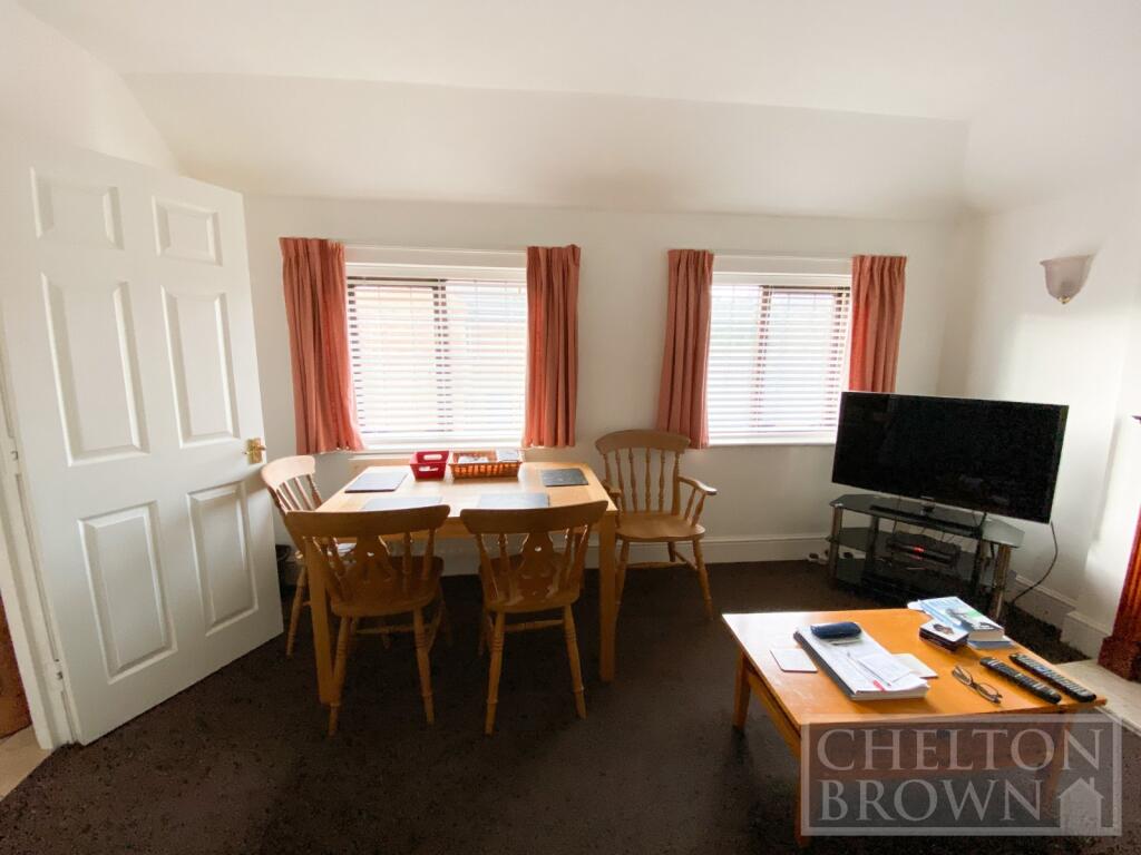 Apartment in Northampton, Moulton - View 5