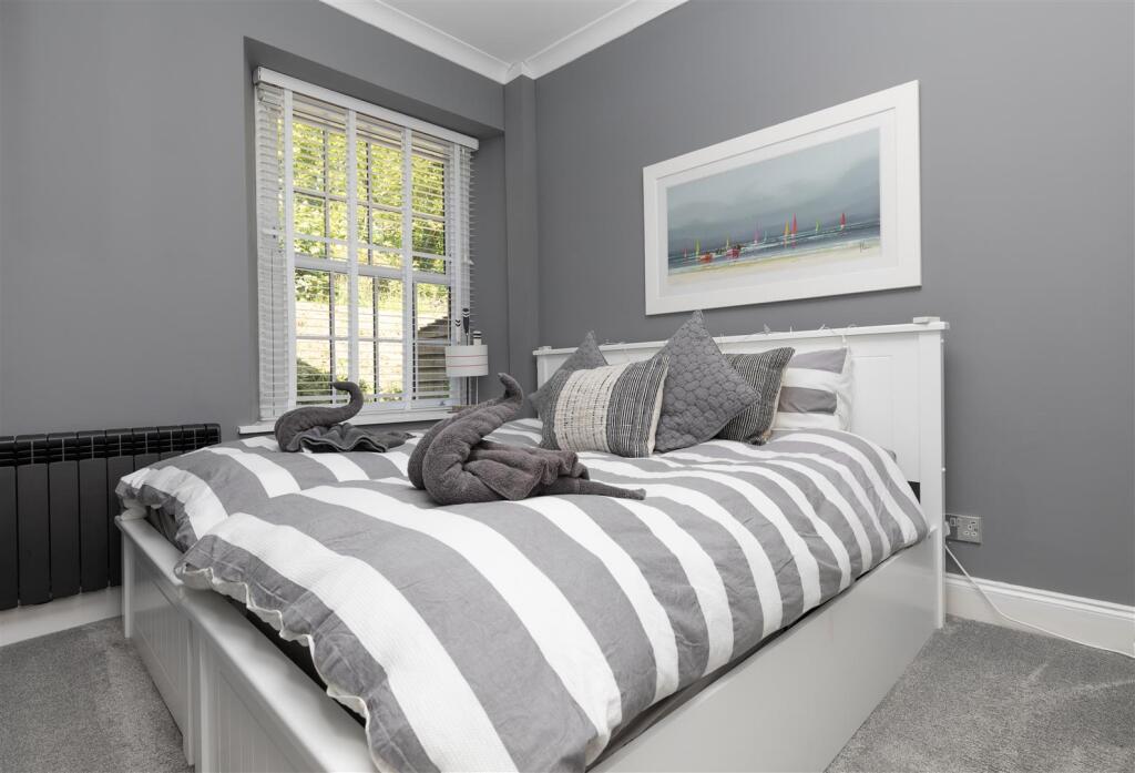 House in South Hams, Blackawton - More