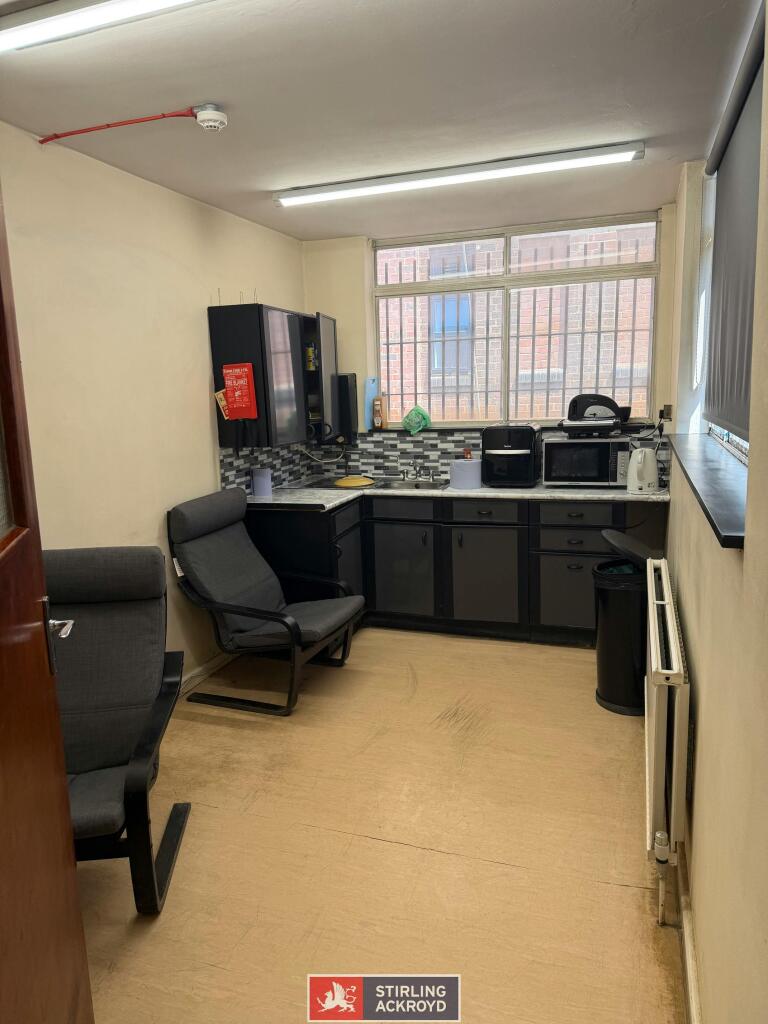 1st floor kitchenette.jpeg