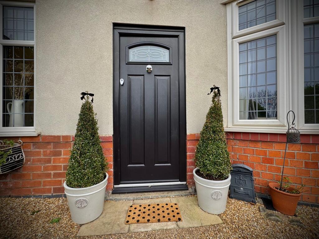 Bulkington Lane, Nuneaton, CV11 photo 3