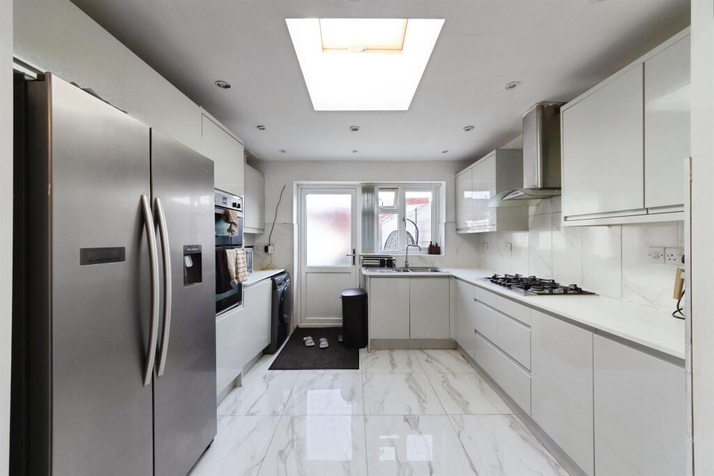 House in Birmingham, West Midlands - View 4