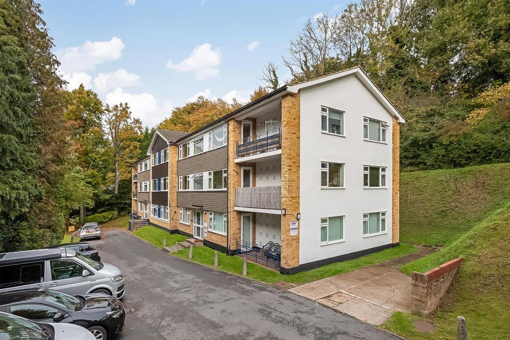 Main image of property: Beechwood Road, Caterham