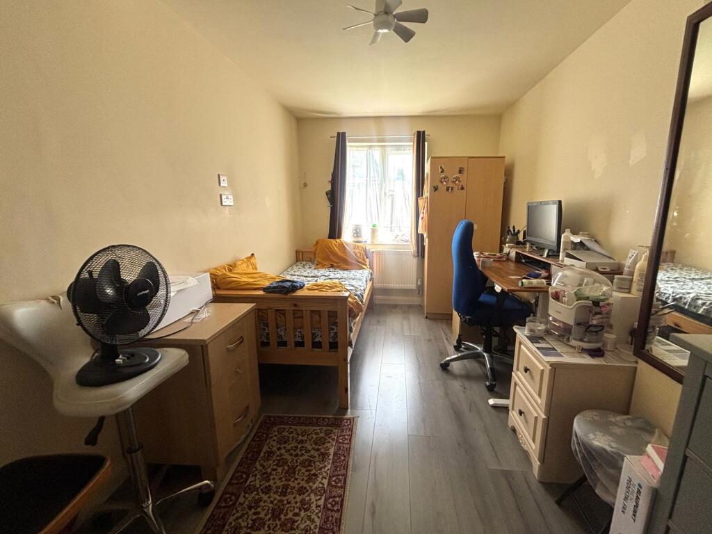 Apartment in Leicester, Latimer - View 5