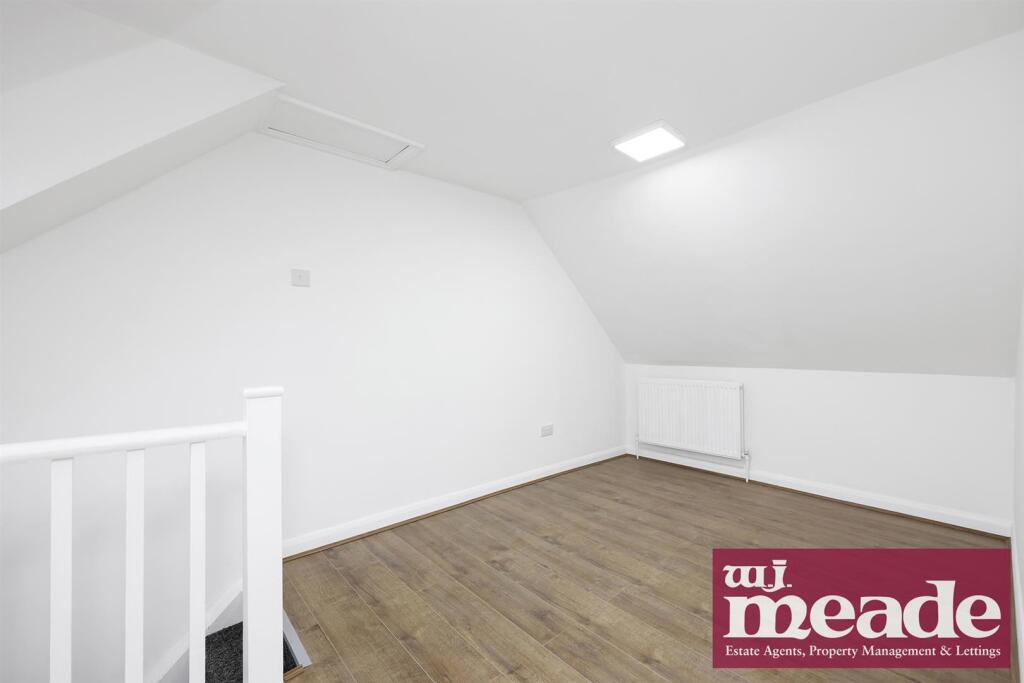 Apartment in London - View 5