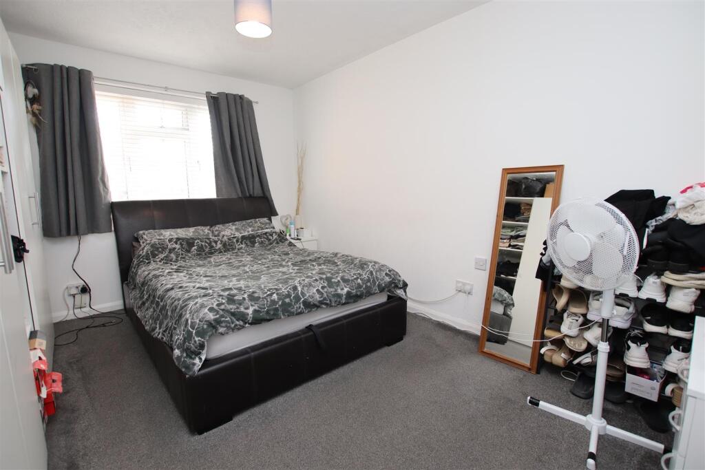 Apartment in Dartford, Kent - View 5