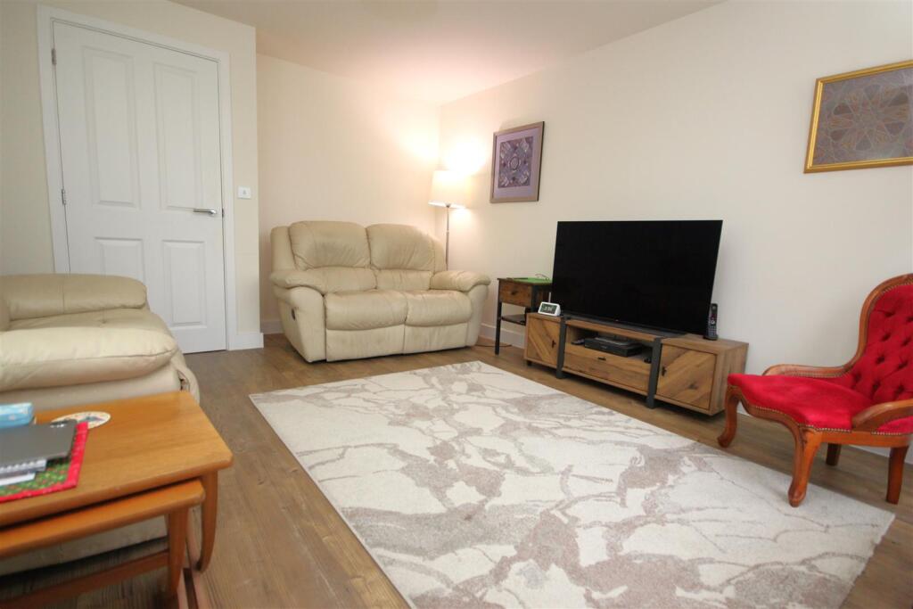 Redshank Close, Rushden photo 4