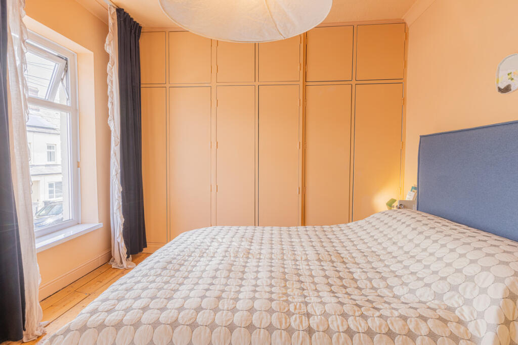House in Cardiff, Saltmead, Grangetown - View 5