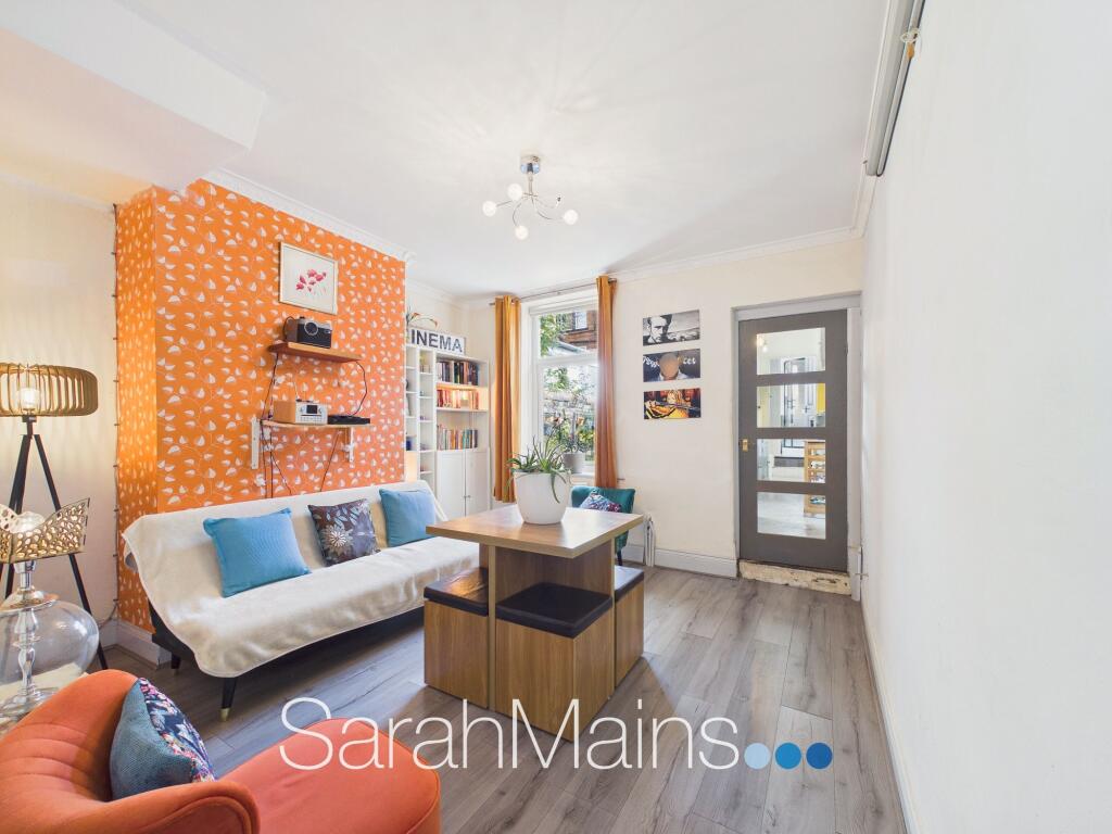 House in Gateshead, Bensham - More