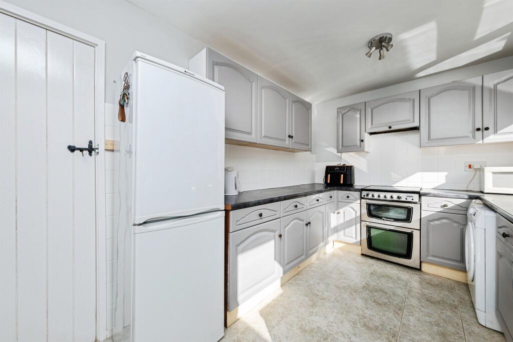House in Brackley, West Northamptonshire - More