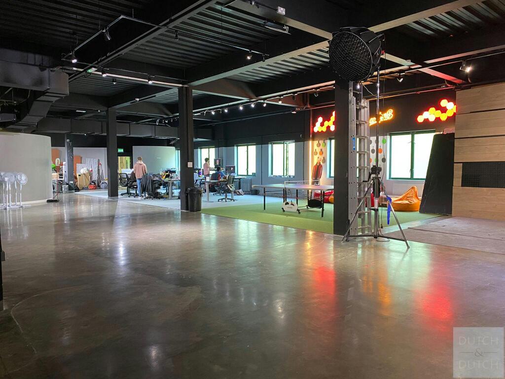 Studio 6 wide.jpg