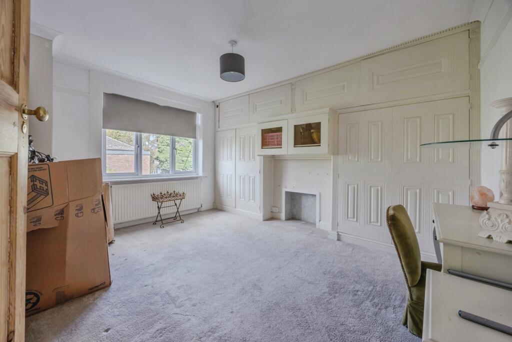 House in London, The Wrythe - More