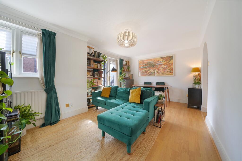 Apartment in Redhill - View 4