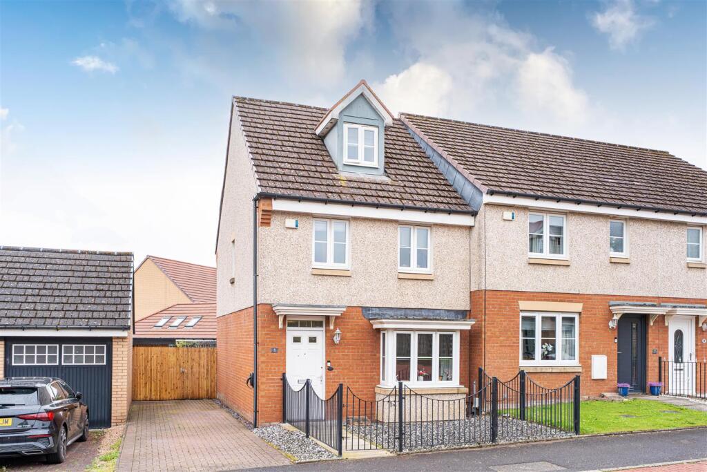 Main image of property: 5, Hoy Gardens, Ravenscraig, Motherwell, North Lan