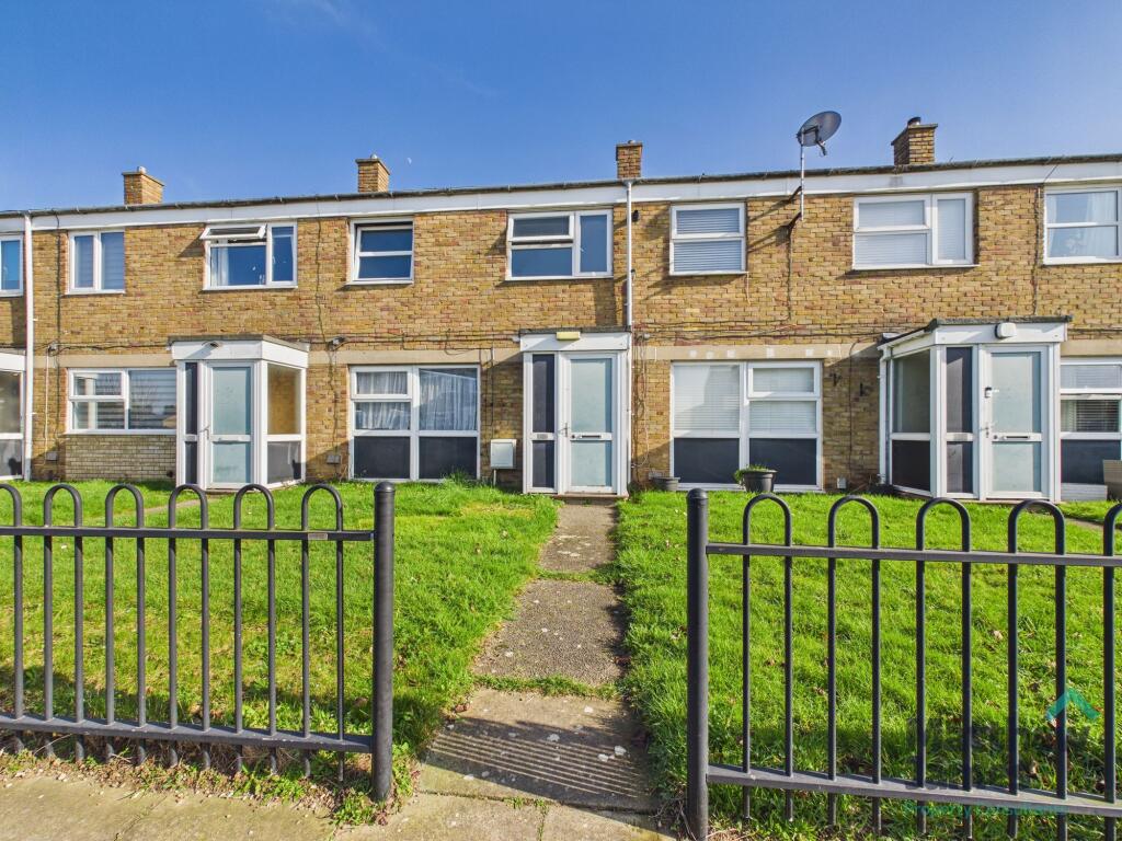 Main image of property: 4 Ilex Close, Colchester, CO2