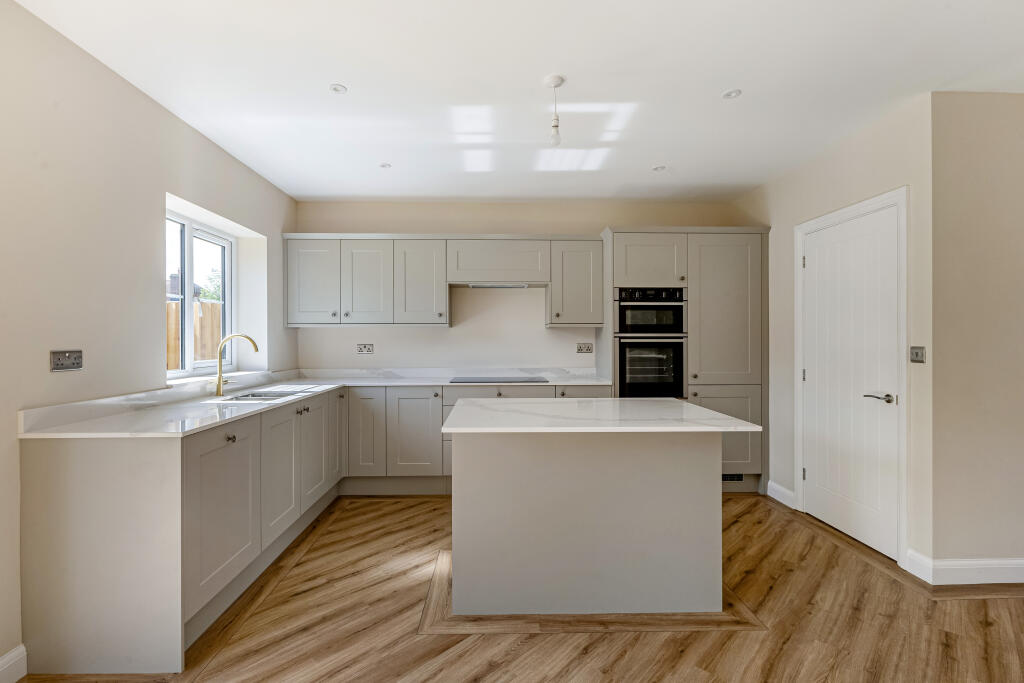 House in Chichester, Chidham and Hambrook - View 4
