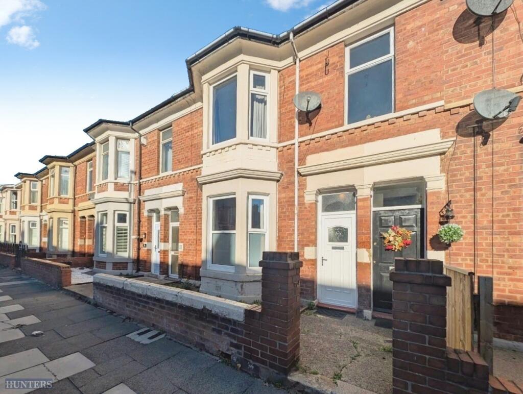2-bed flat on Trevor Terrace, North Shields, £175,000