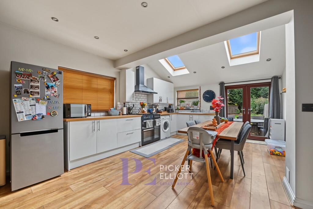 Newstead Avenue, Burbage, LE10 photo 4
