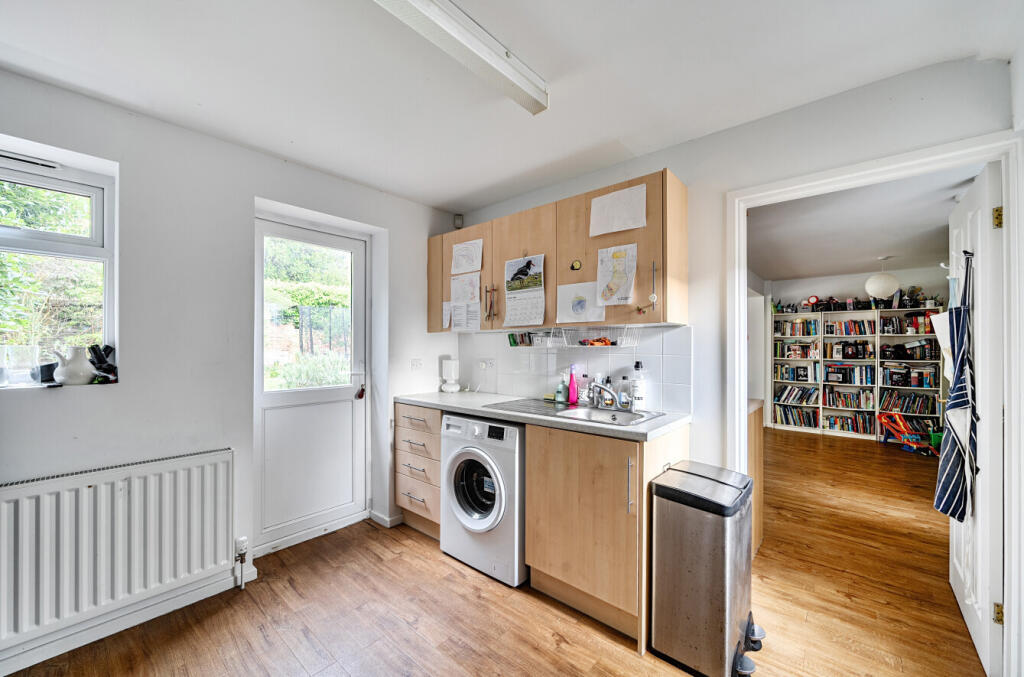 House in Faringdon, Great Faringdon - More