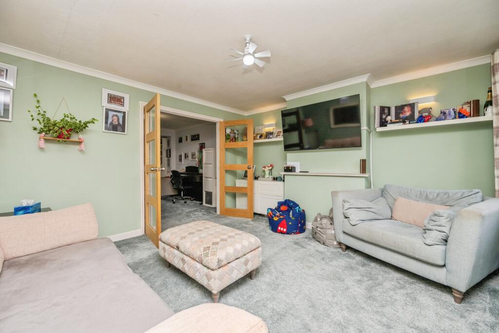 Laxton Avenue, Worcester, WR2 photo 2