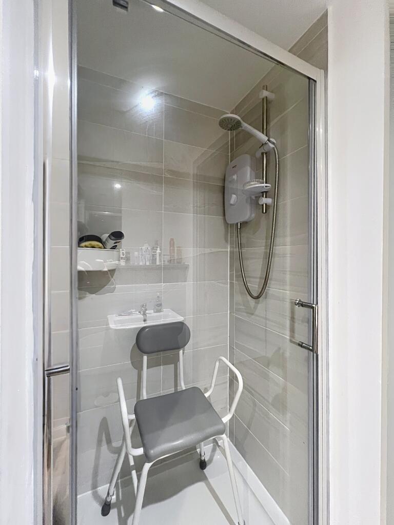 Apartment in Liverpool - More