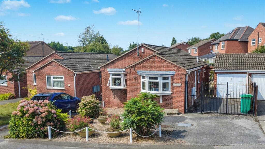 Main image of property: Wollaton Paddocks, Nottingham