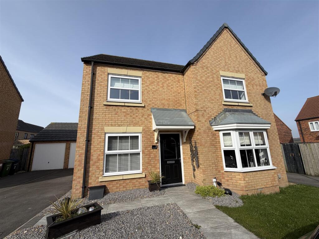 4-bed house on Skylark Way, Easington Lane, Houghton Le Spring, £235,000