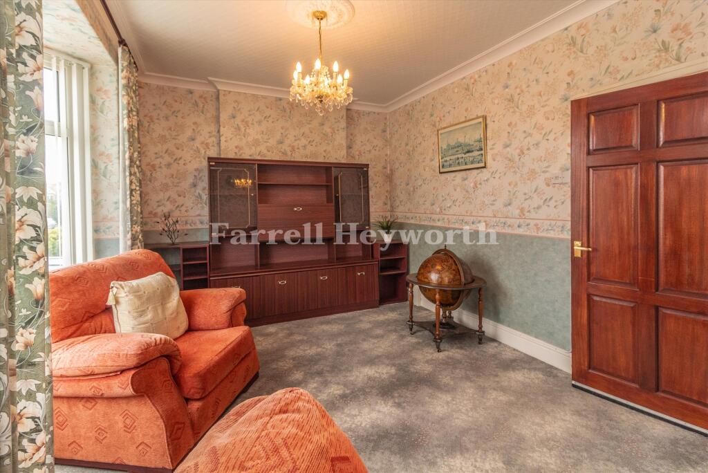 Warren Avenue South, Fleetwood photo 4